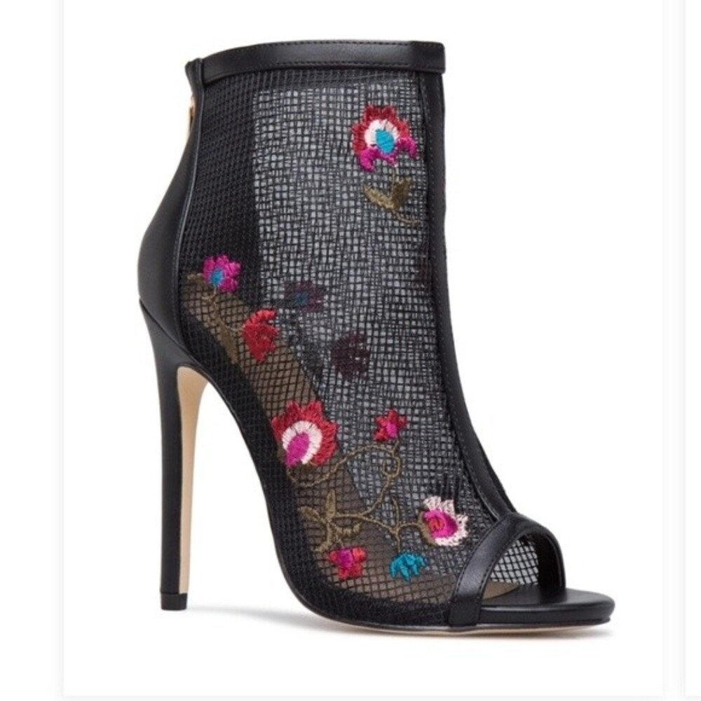 Shoe Dazzle Marissa Mesh Cage Booties size 8 - Picture 2 of 6